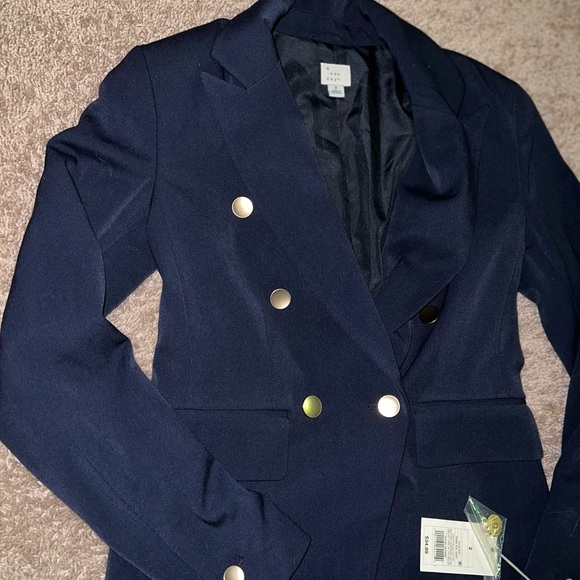 Beautiful Blazer! ✨ - Picture 4 of 6